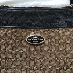 Cross body coach purse